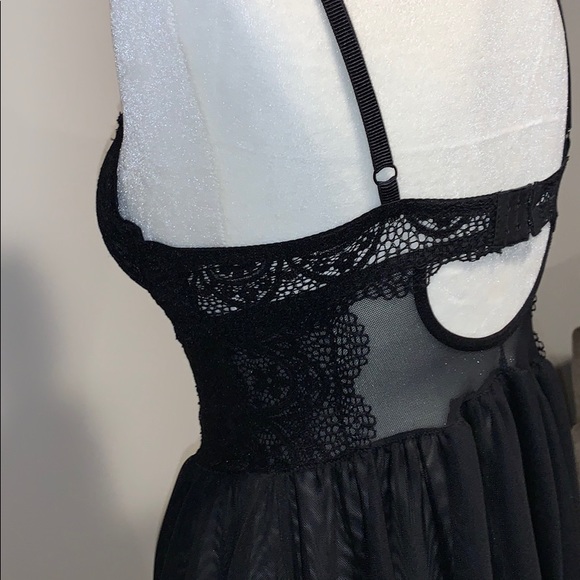 Lingerie - Picture 4 of 4